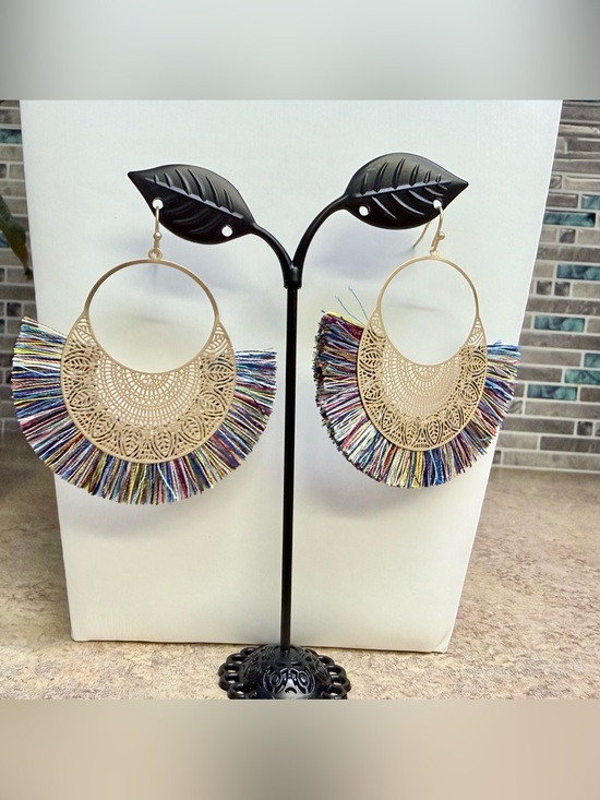 Vintage Boho Jewelry - Bohemian fan shaped gold filigree earrings